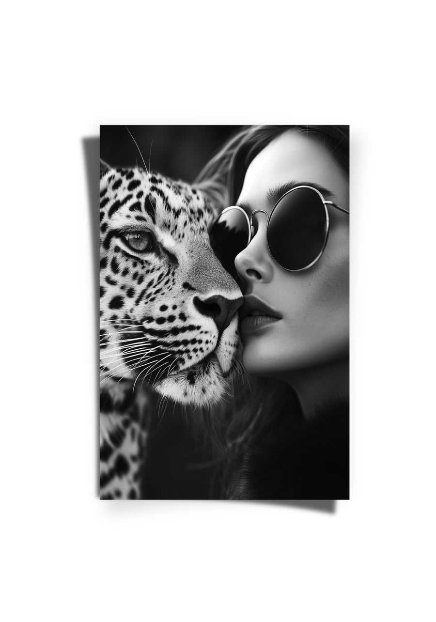 Leopard Kiss
